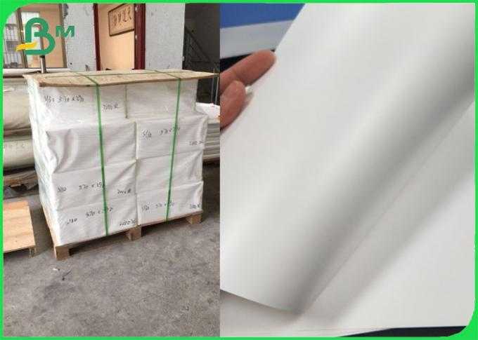 Weiße wasserdichtes HAUSTIER Chemiefasergewebe-Papierrolle 125um/200um für klebenden Aufkleber