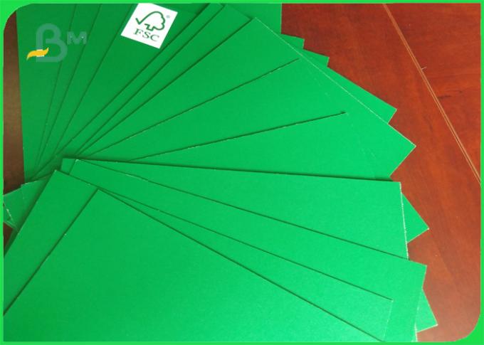 1.2mm 1.3mm grüne lackierte Karton-Brett-Grey Rigid Cardboard For Storage-Kästen
