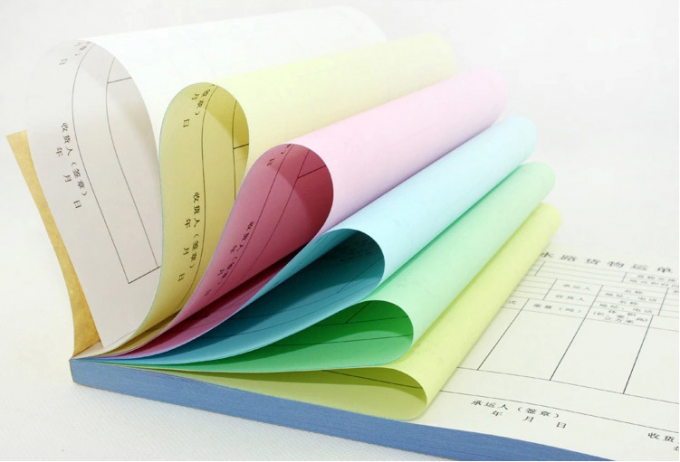3-teiliges kohlenstofffreies NCR-Druckpapier mit hellblauer rosa grüner Farbe
