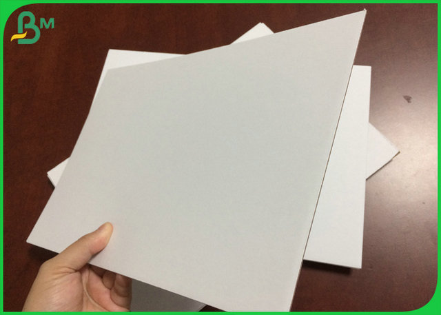 85 x 60cm 100% weiße Pappe der Weiße-1.0mm 1.5mm für kosmetischen Kasten