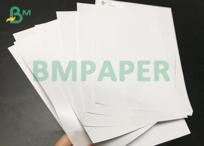 Größen-weiße unbeschichtete Offsetpapierblätter 53gsm 55gsm A1 B1 für den Druck des Buches