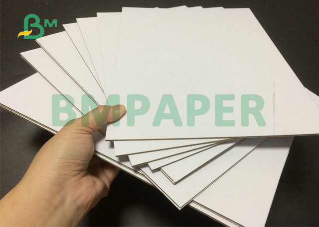 Lamelliertes überzogenes Doppeltes versah weiße Pappe 2mm 3mm für gebundenes Buch mit Seiten