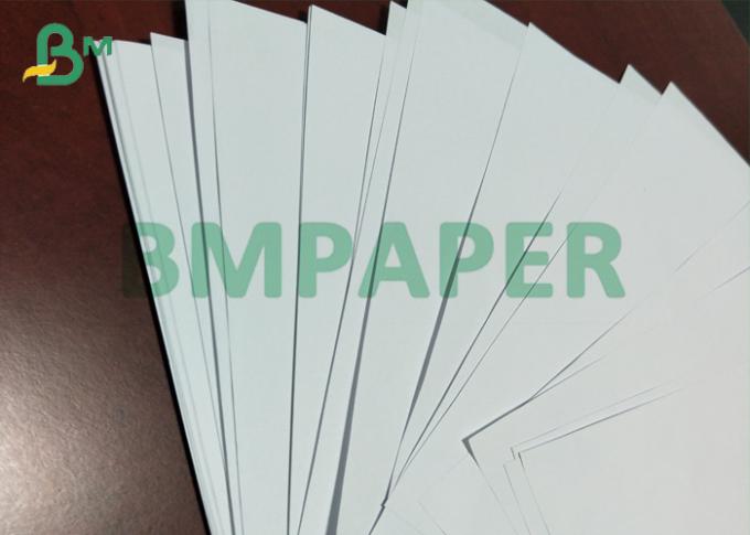 Weißes Schreibpapier des unbeschichteten erstklassigen glatten Tintenstrahl-24# für Bücher in Rolle (2)