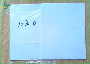 Entreißmaterial 68g Stoffpapier 1070d Weißfarbe für den Expressumschlag