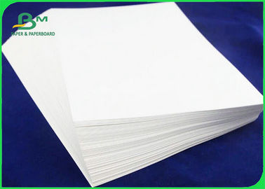 200 - überzogenes glattes Elfenbein-Papier der Seiten-400g eins für Makng-Verpackungs-Kasten