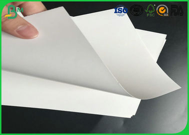Smoothy-Oberfläche 200 - glattes C1S Elfenbein-Papier 450g mit FSC-Bescheinigung für Makng-Namen-Karten