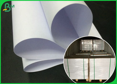 Unterschiedliche Stärke weiße unbeschichtete Woodfree-Papier-Rolle mit gutem Paket