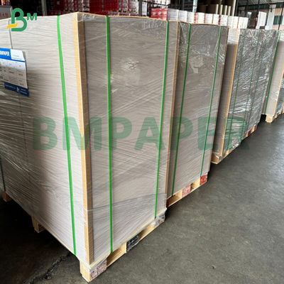 Recycelte 70 g/m² 85 g/m² einseitig metallisierte silberne Kraftpapierrolle