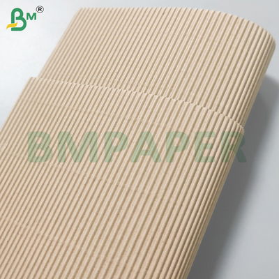 Braun geflutete Papierplatten Dauerhafte und effektive Verpackungsoption