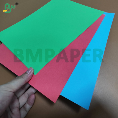 250 g/m² 300 g/m² ungestrichenes farbiges Bristolpapier für Grußkarten 61 x 86 cm