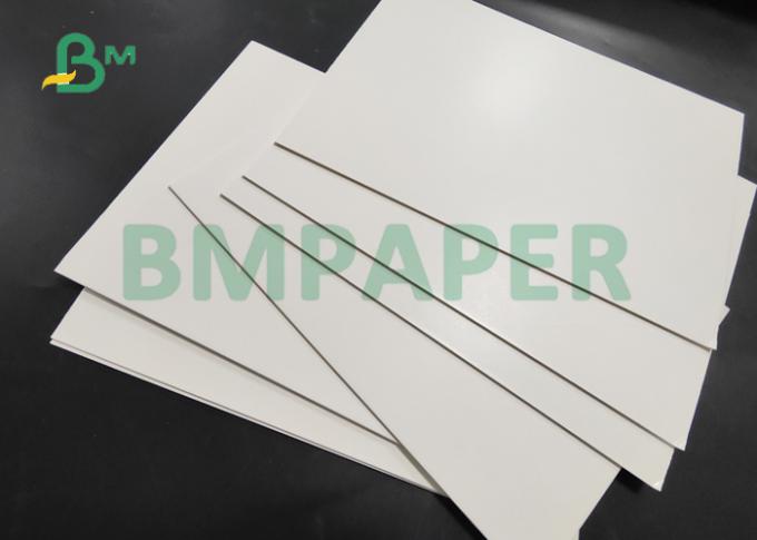 2mm glatte steife weiße Pappe für Schmuck-Kasten-harte Steifheit 1m x 1.3m