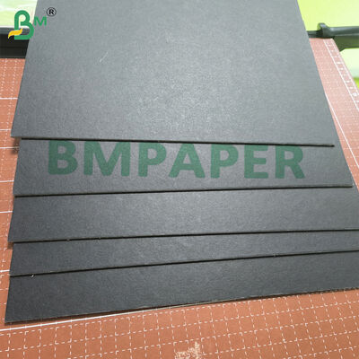 Schwarzes Kartonblatt, laminiert, 1mm - 3mm