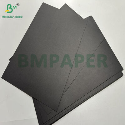 80 gm 90 gm 100 gm reines schwarzes Kraftpapier für Einkaufstaschen 70 x 100 cm